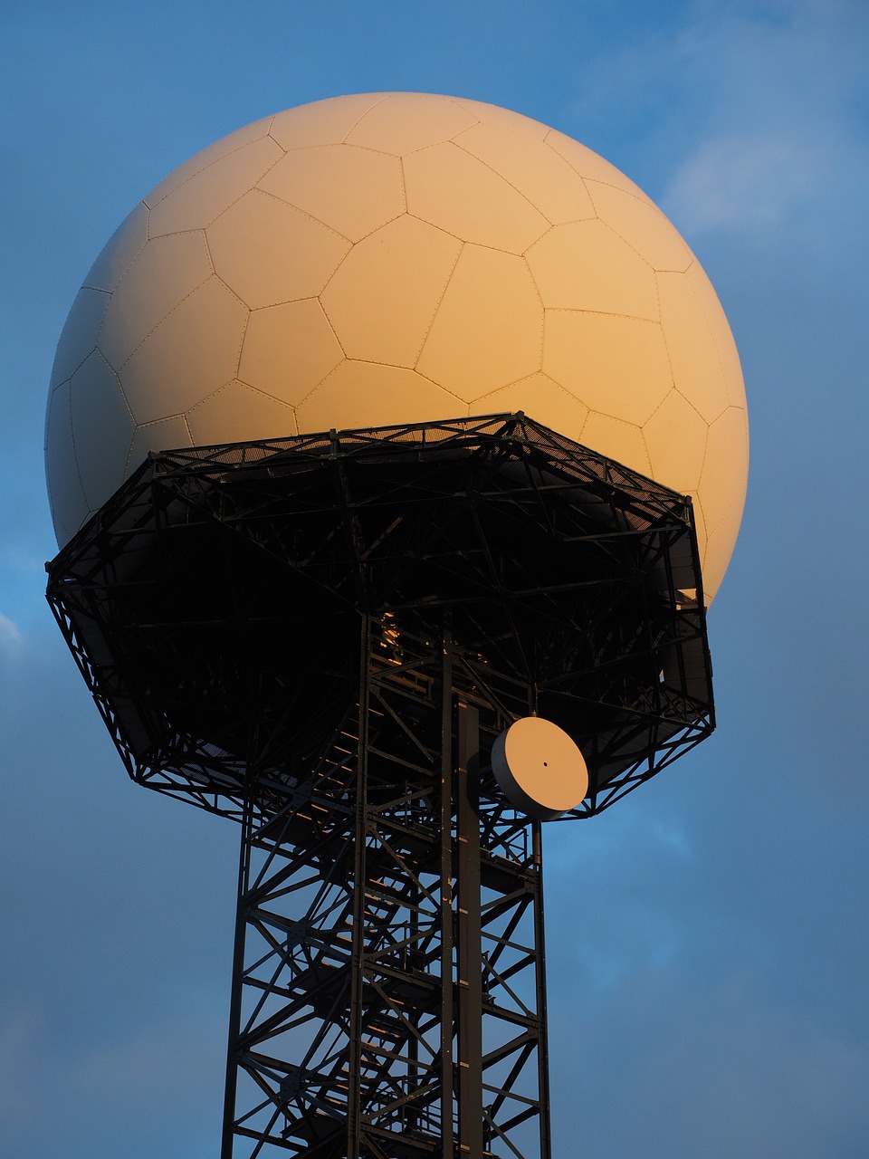 radar equipment, balloon-like, white